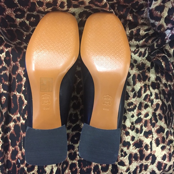 NWOT Tory Burch Rare Blossom Bootie Size 8.5 - Picture 3 of 8